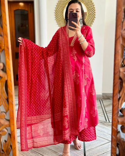 Biba Red Women Kurta ,Pant And Dupatta Set